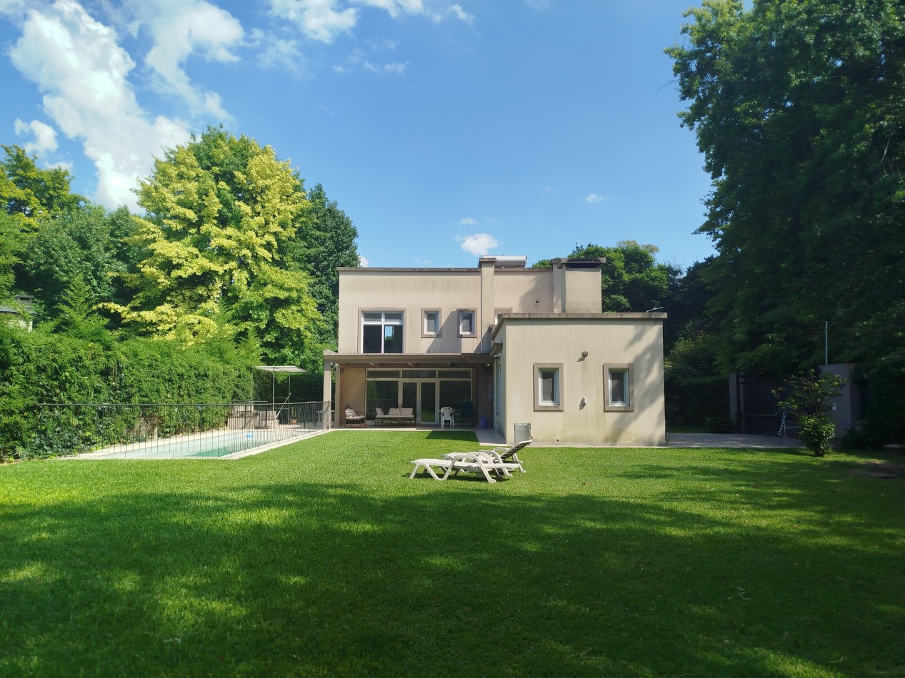 Venta Casa moderna apta credito Malvinas argentinas 