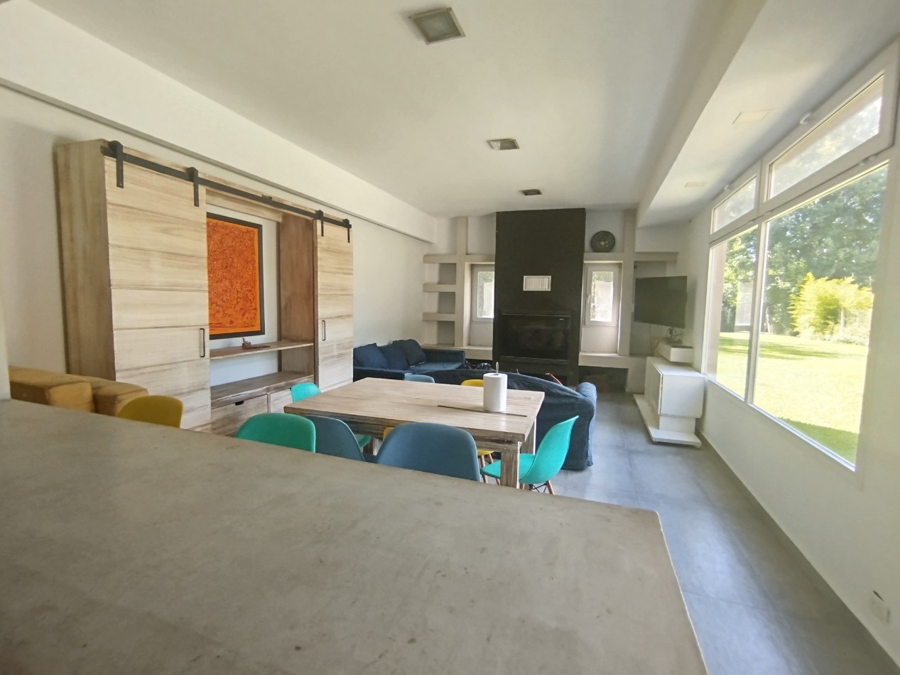 Venta Casa moderna apta credito Malvinas argentinas 