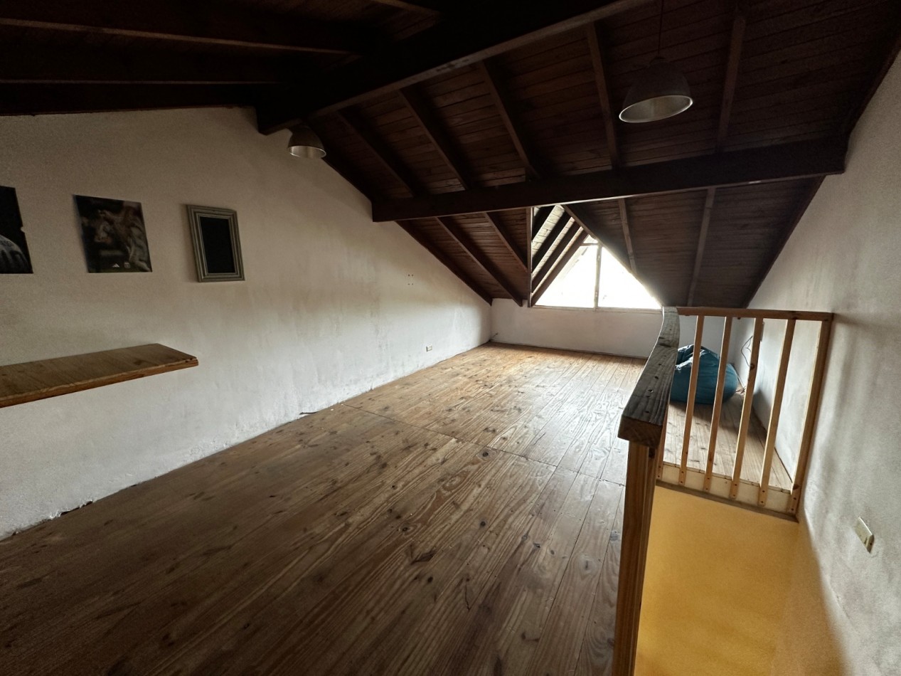 Venta de casa estilo Triplex apto credito Jose C Paz 