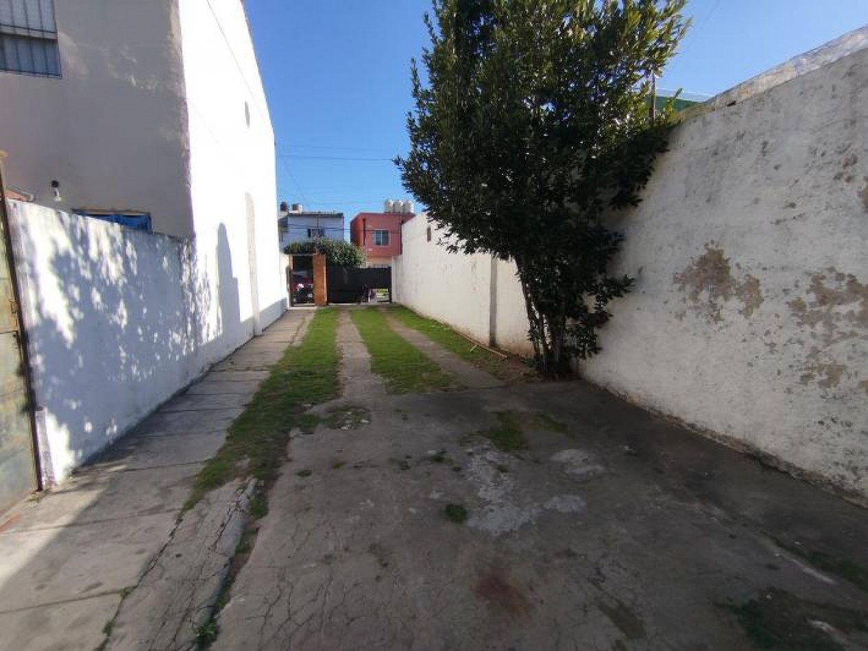 Alquiler casa estilo duplex tres ambientes dos baños san Miguel 