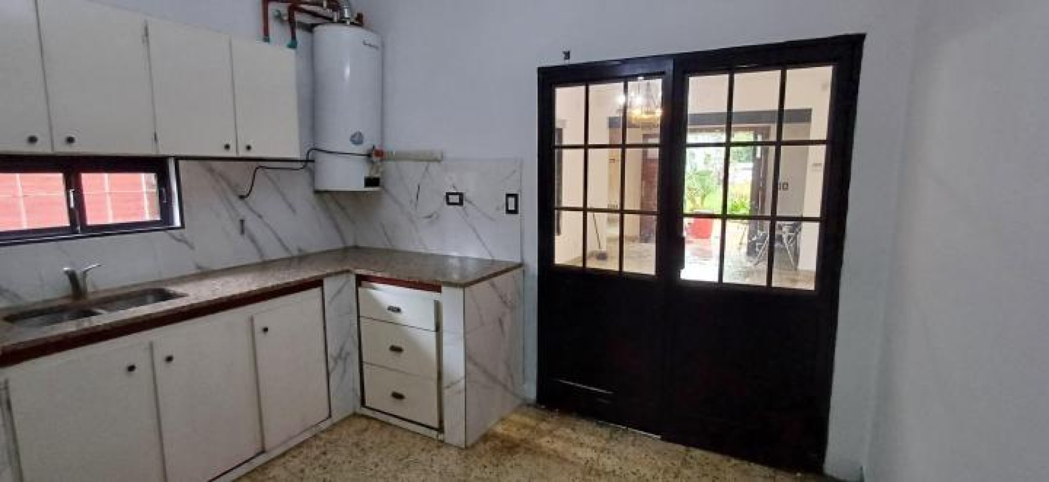 Alquiler casa con pileta 5 cocheras Jose C Paz 