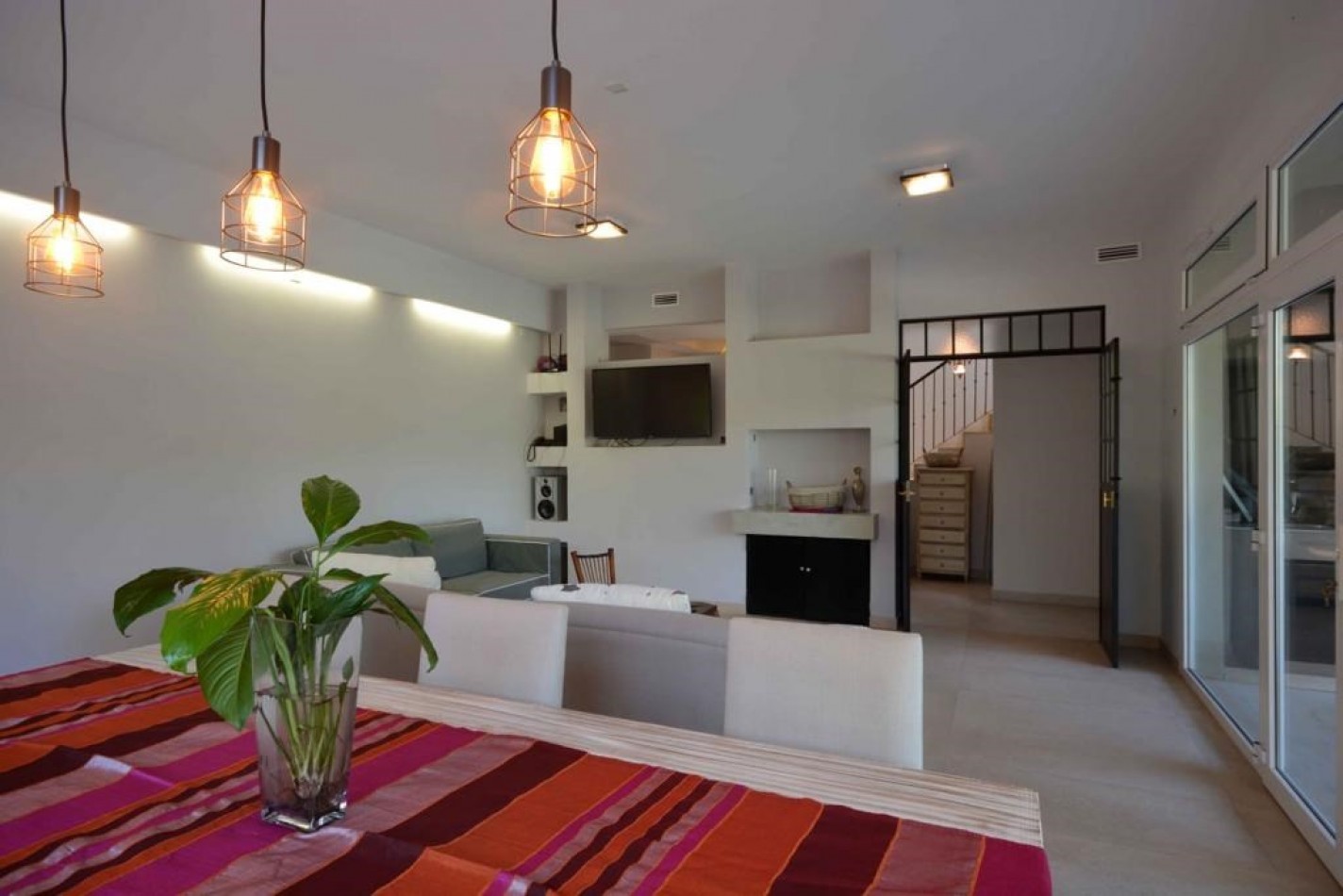 Venta casa moderna apta credito bancario Malvinas Argentinas