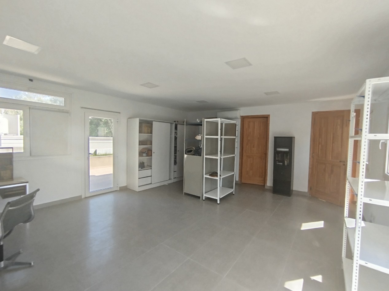 Venta casa moderna apta credito bancario Malvinas Argentinas