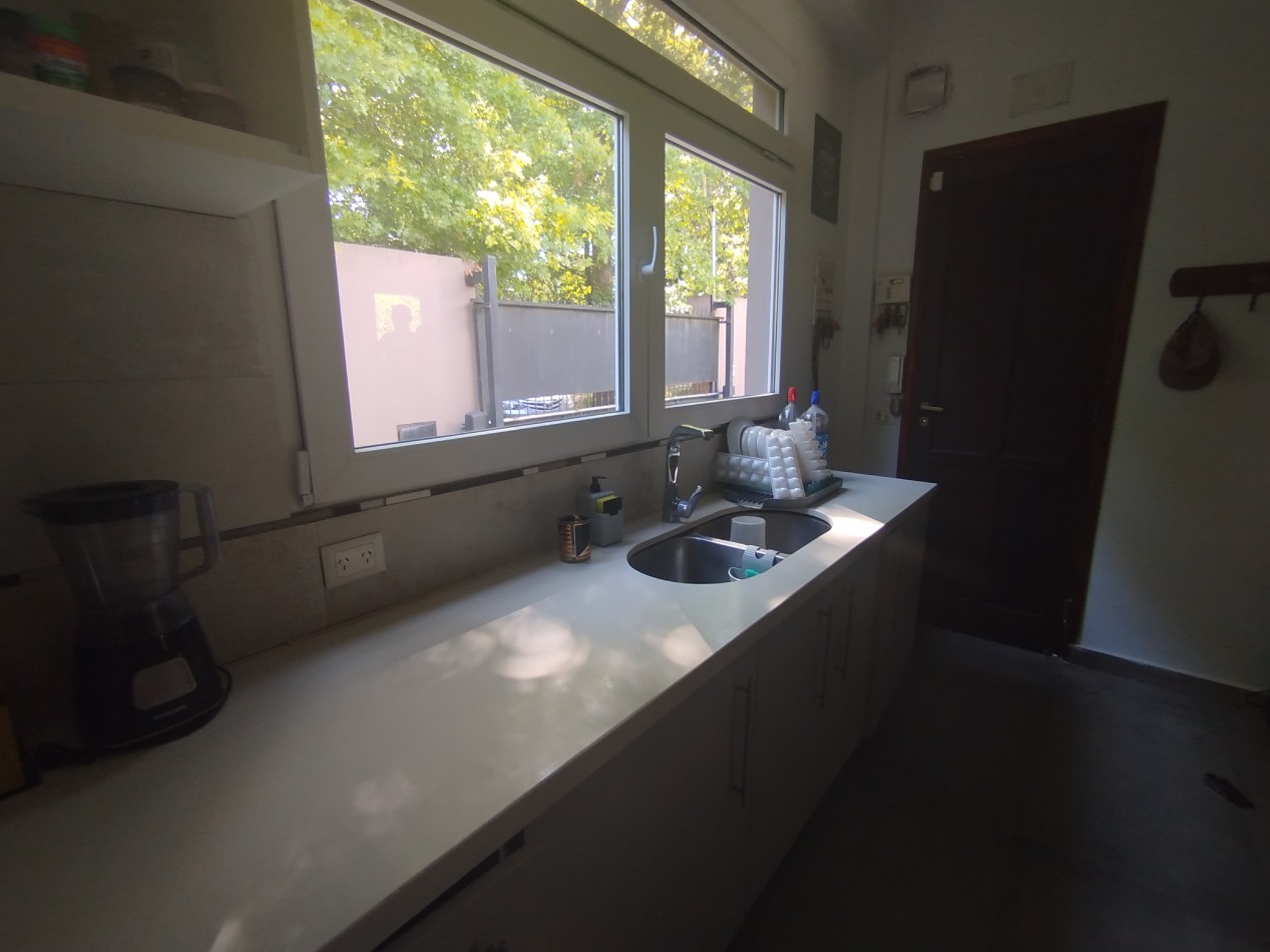 Venta casa moderna apta credito bancario Malvinas Argentinas