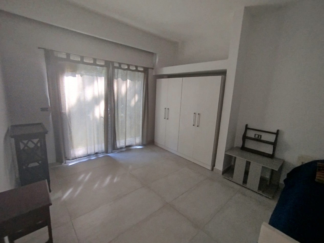 Venta casa moderna apta credito bancario Malvinas Argentinas