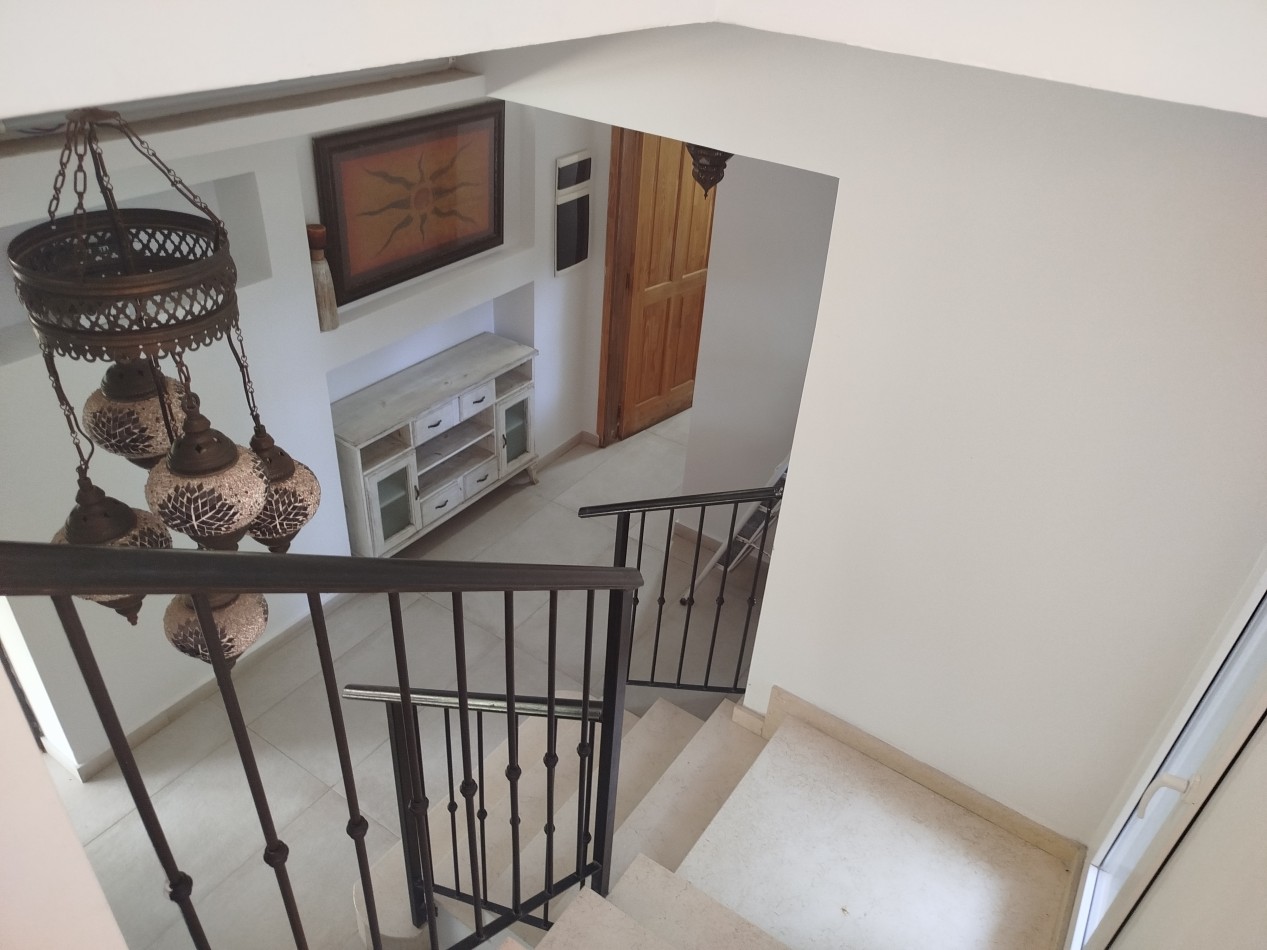 Venta casa moderna apta credito bancario Malvinas Argentinas