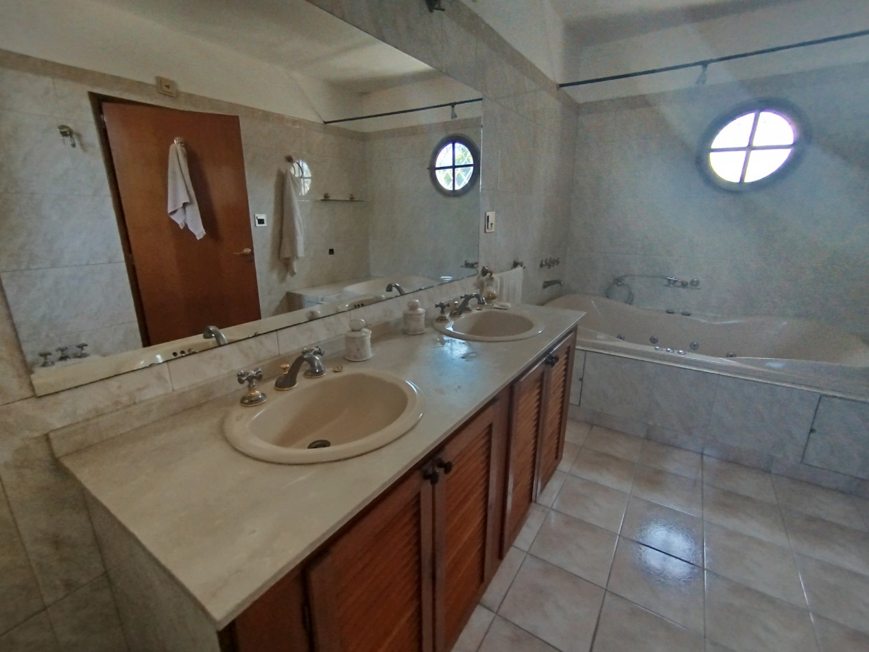 Venta Casa tres ambientes Muñiz san Miguel 