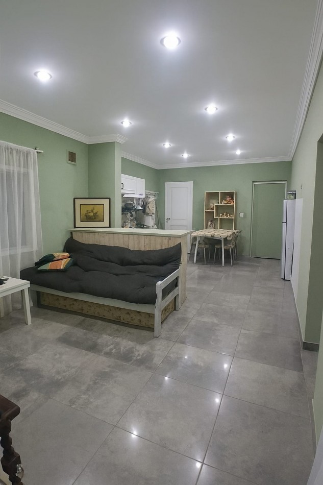 Venta Dos Casas Local muy buena ubicacion Jose C Paz 