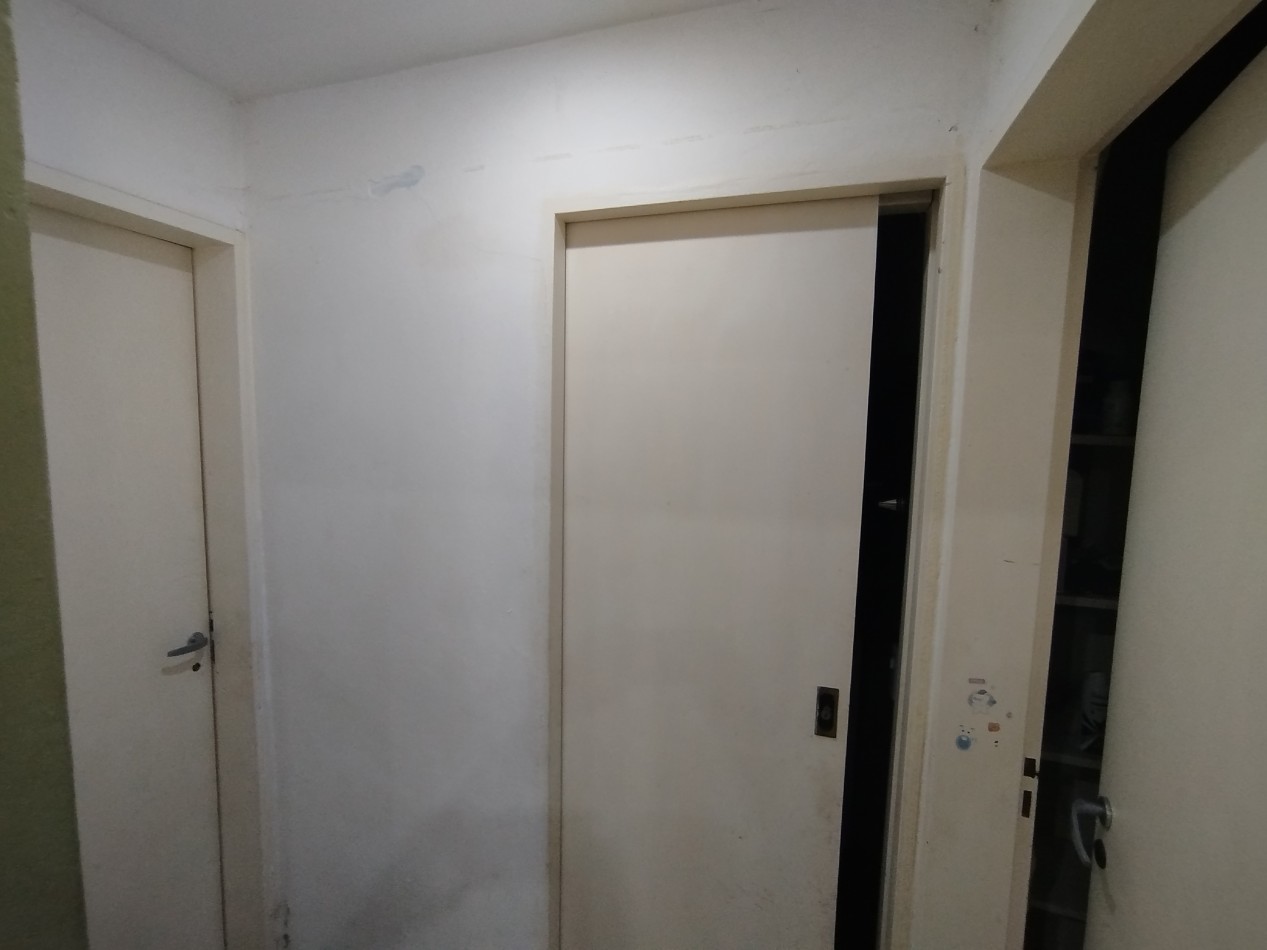 Venta Dos Casas Local muy buena ubicacion Jose C Paz 