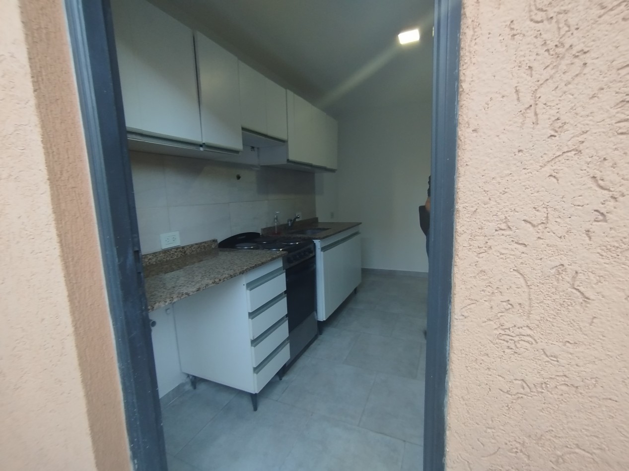 Alquiler departamento dos ambientes Jose C Paz 