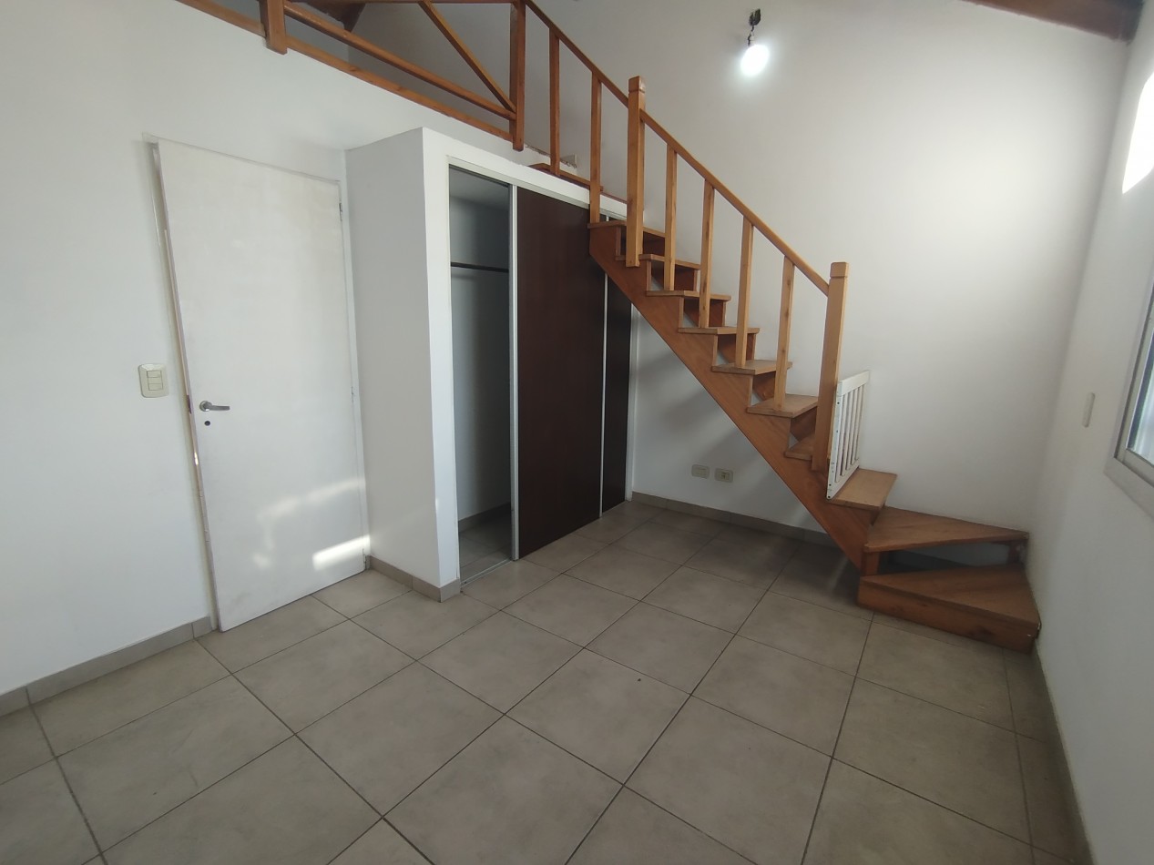 Venta Casa Triplex Jose C Paz Financia 