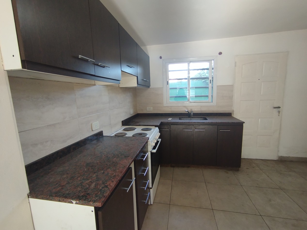Venta Casa Triplex Jose C Paz Financia 