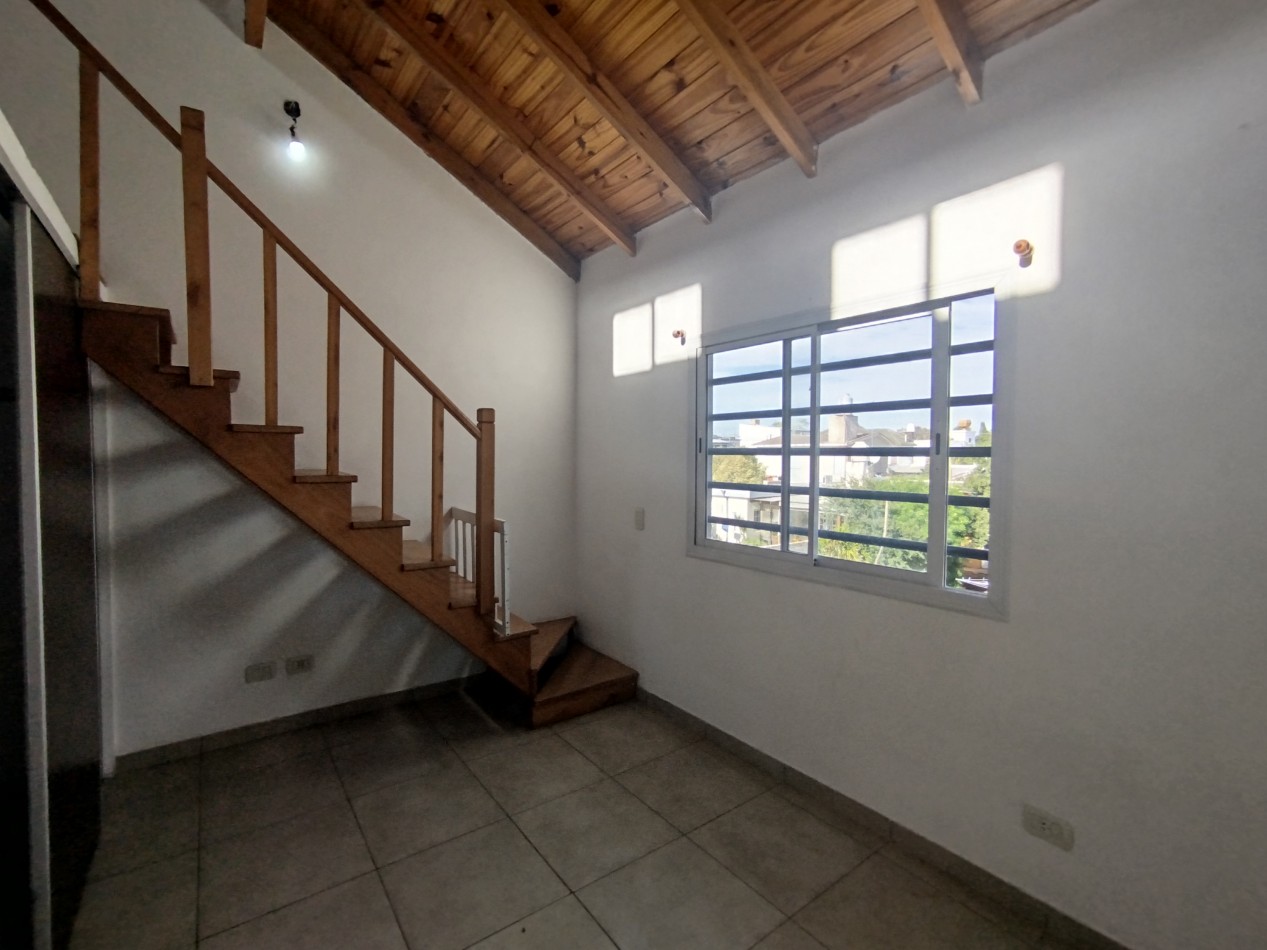 Venta Casa Triplex Jose C Paz Financia 