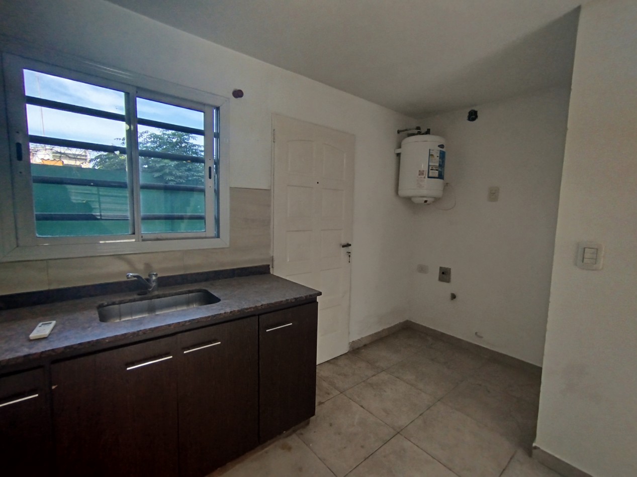 Venta Casa Triplex Jose C Paz Financia 