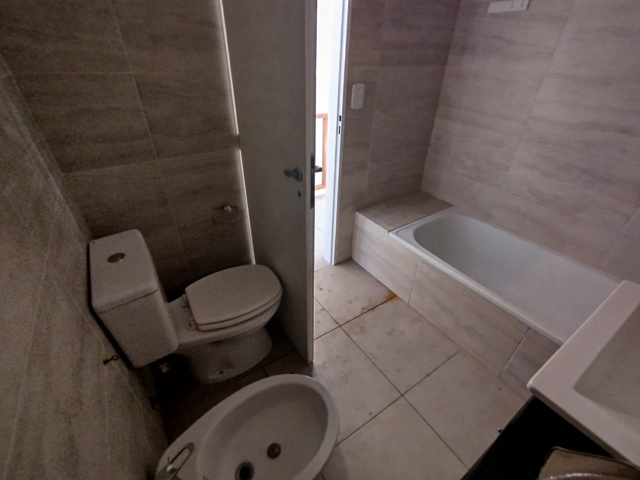 Venta Casa Triplex Jose C Paz Financia 