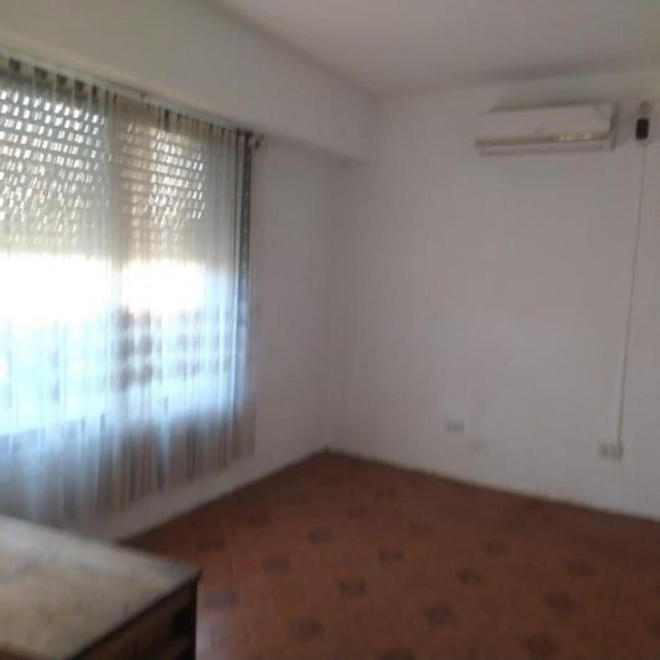 venta Casa y dos departamentos villa de mayo Malvinas argentinas 