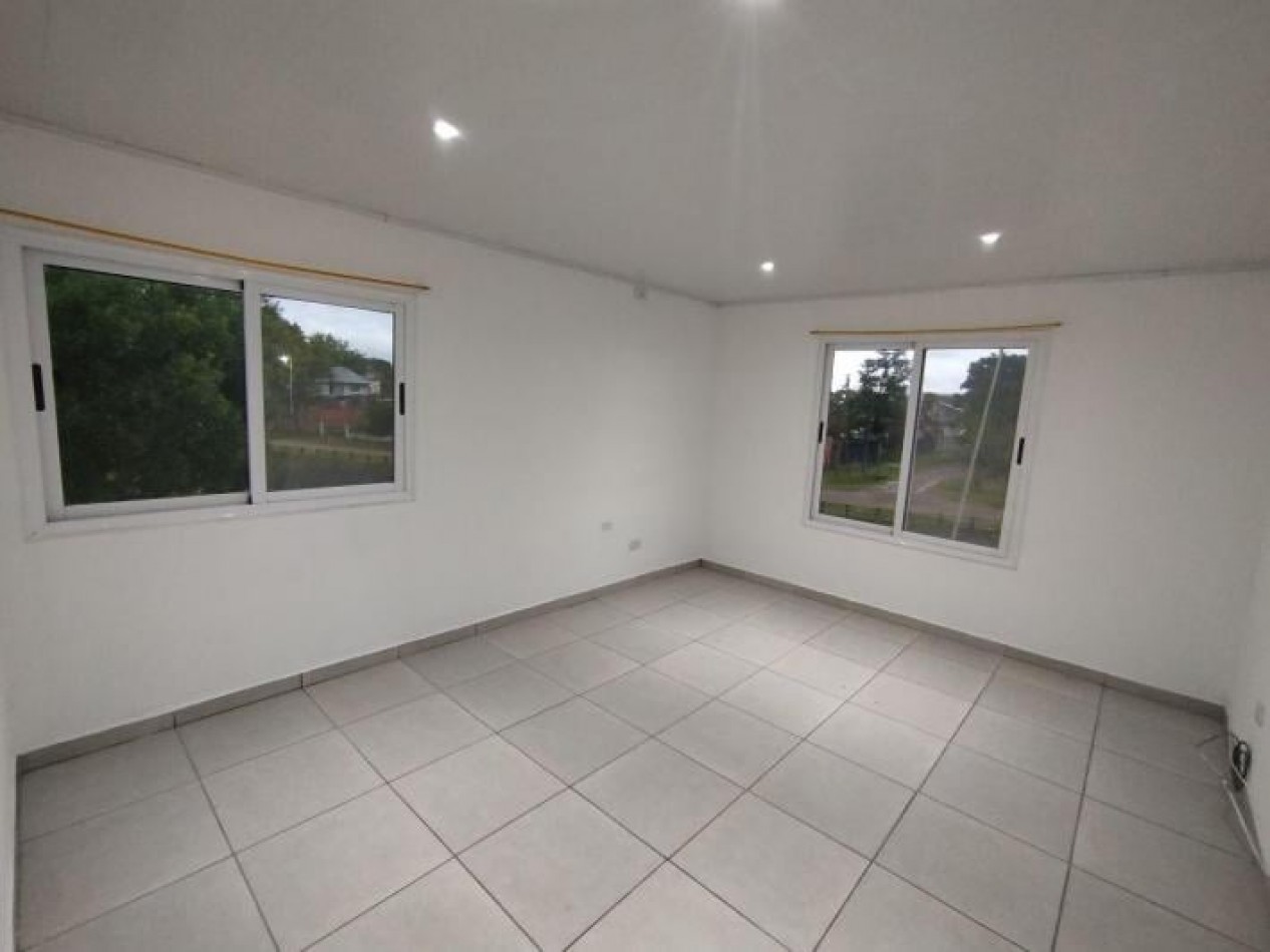 venta Casa y dos departamentos villa de mayo Malvinas argentinas 