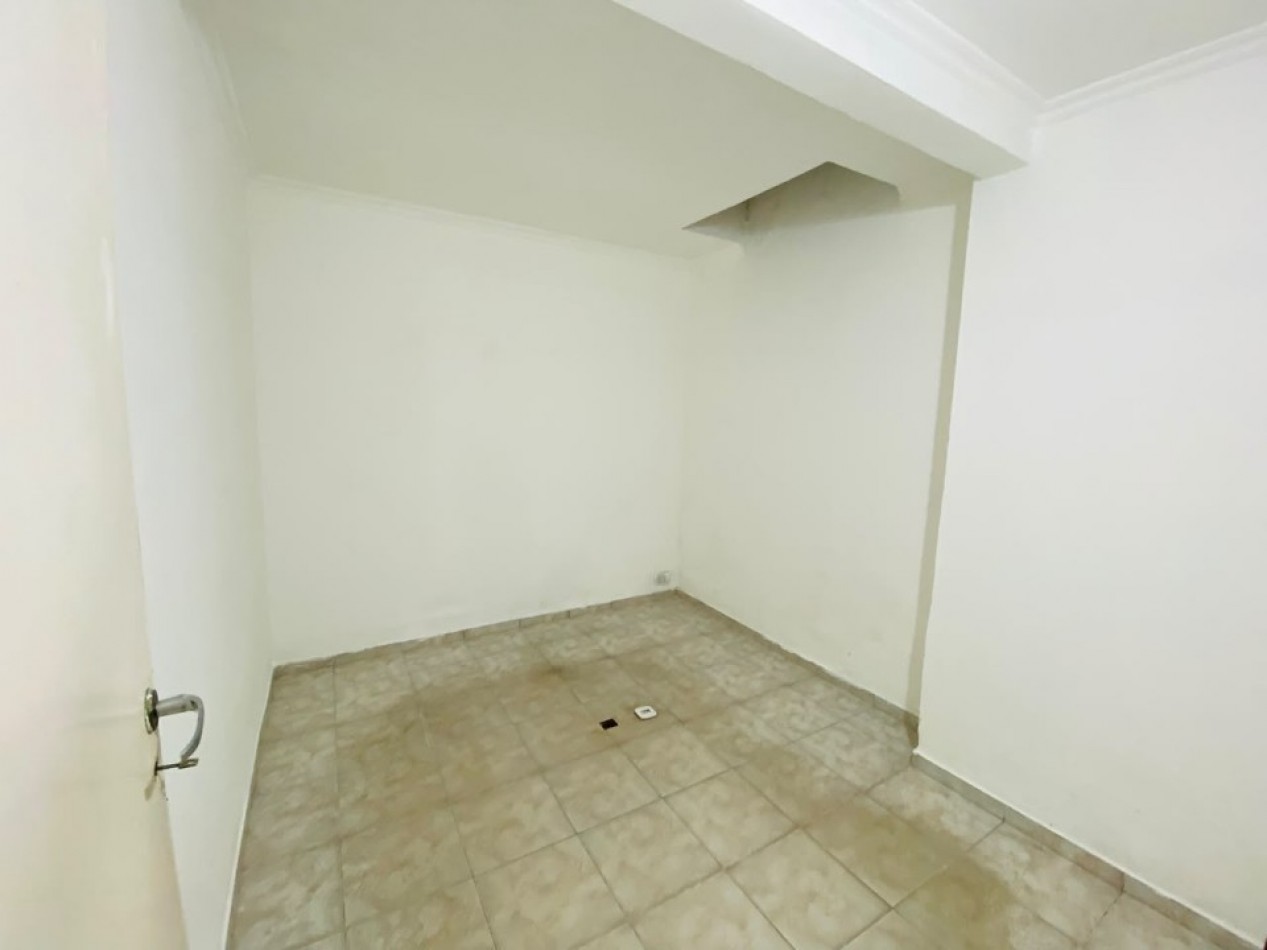 Alquiler galpon comercial Jose C Paz 