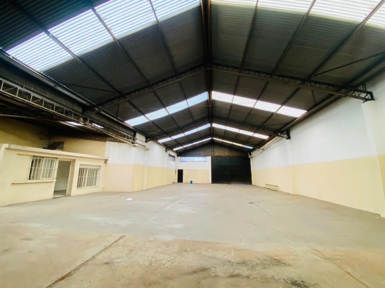 Alquiler galpon comercial Jose C Paz 