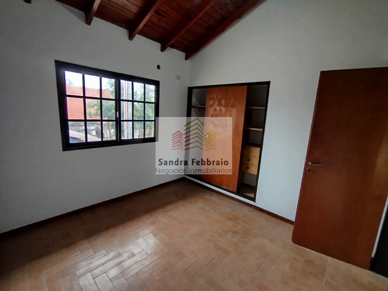 Venta casa estilo duplex cuatro ambientes san Miguel 