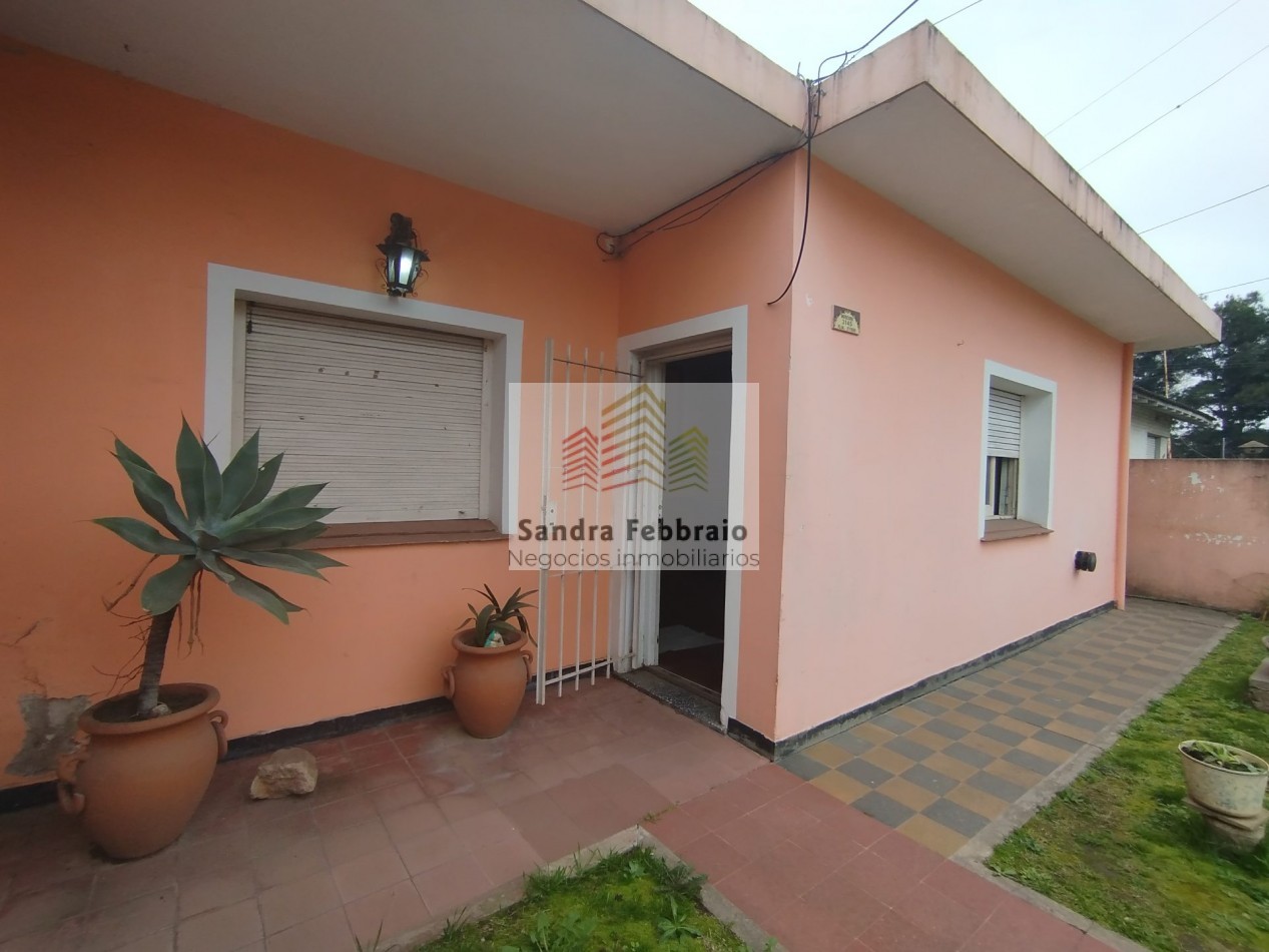Venta Casa y amplio departamento Los Polvorines Malvinas argentinas 