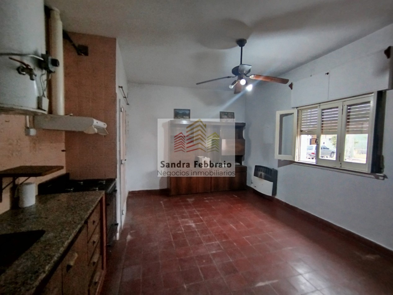 Venta Casa y amplio departamento Los Polvorines Malvinas argentinas 