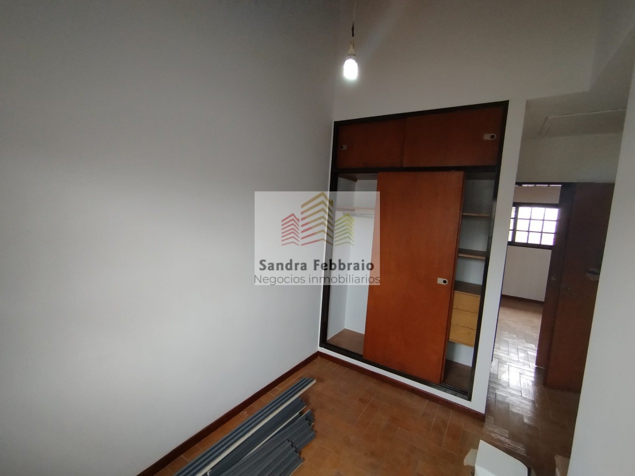 Venta casa estilo duplex cuatro ambientes san Miguel 