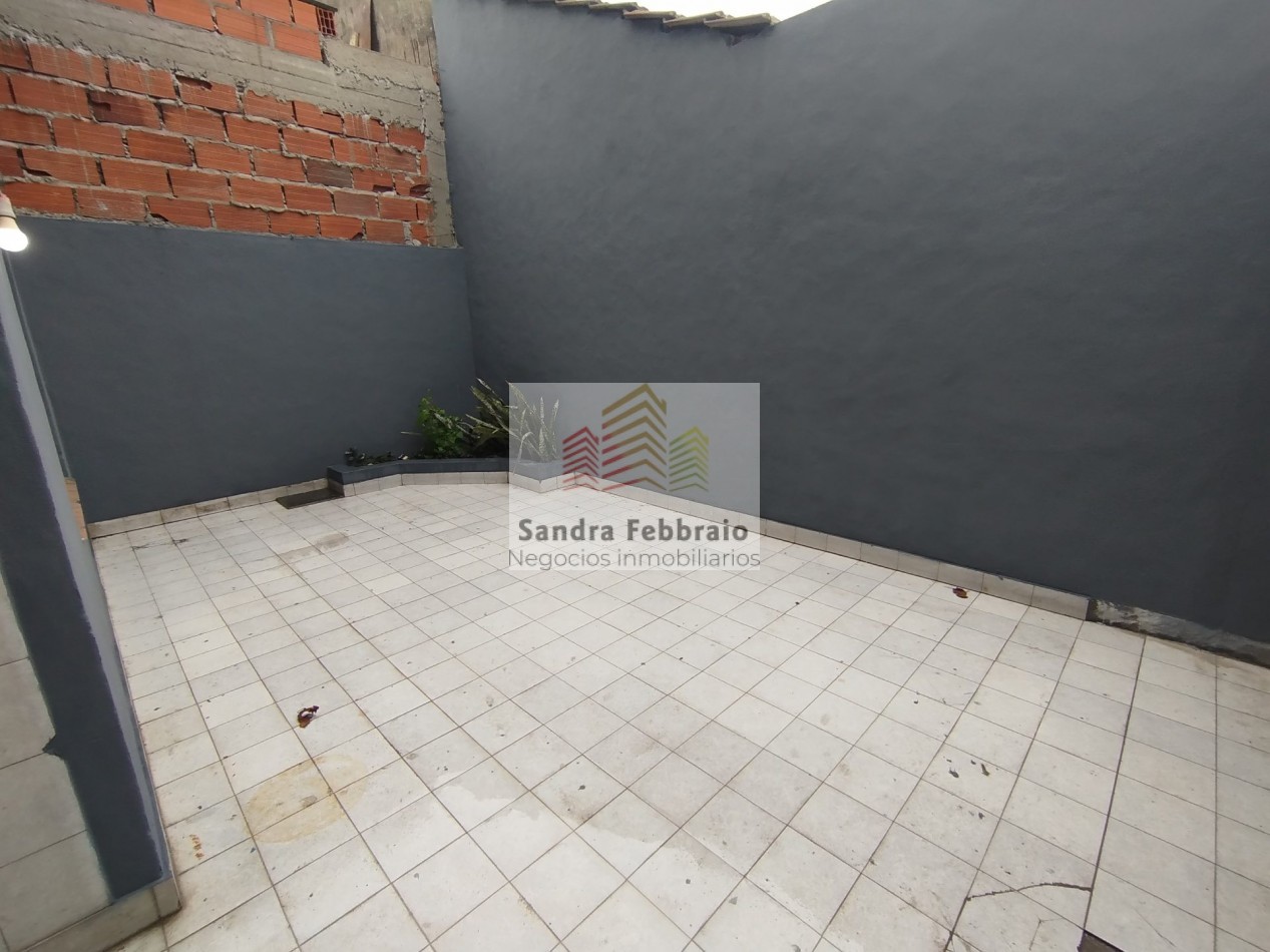 Venta casa estilo duplex cuatro ambientes san Miguel 