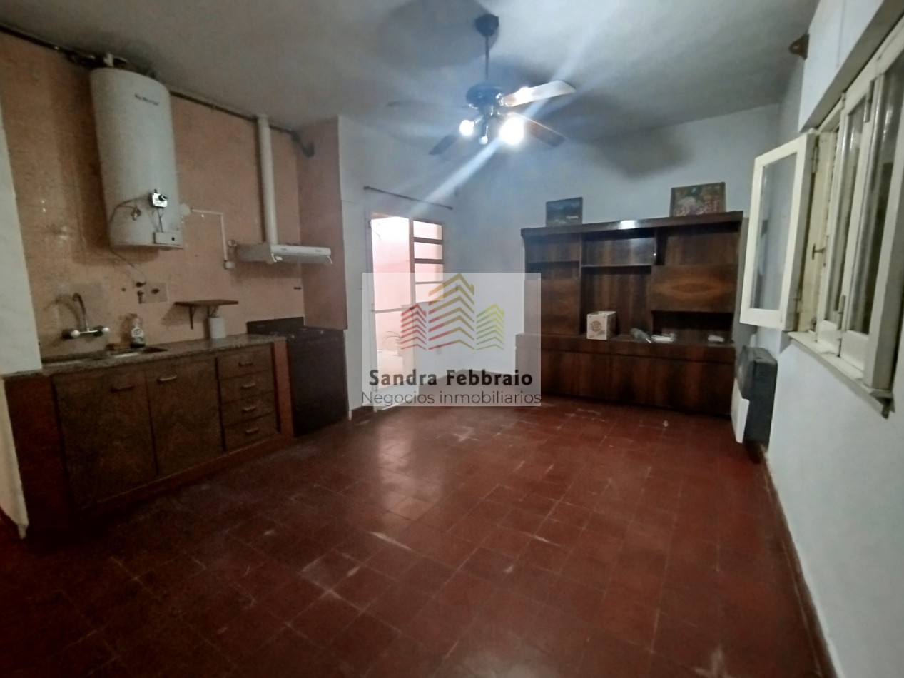 Venta Casa y amplio departamento Los Polvorines Malvinas argentinas 