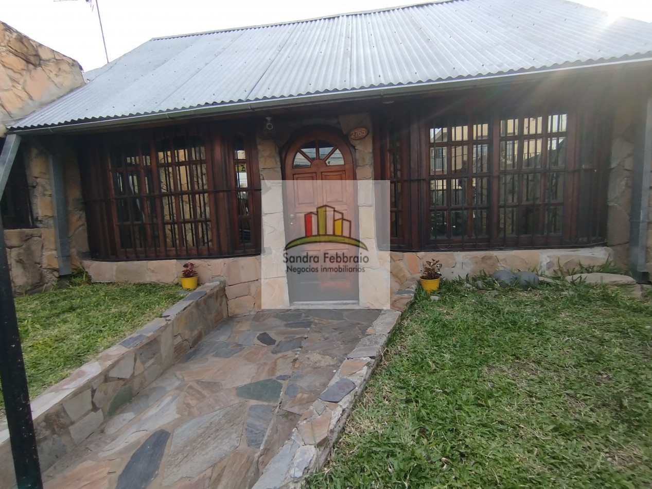 Venta casa tres ambientes san Miguel 