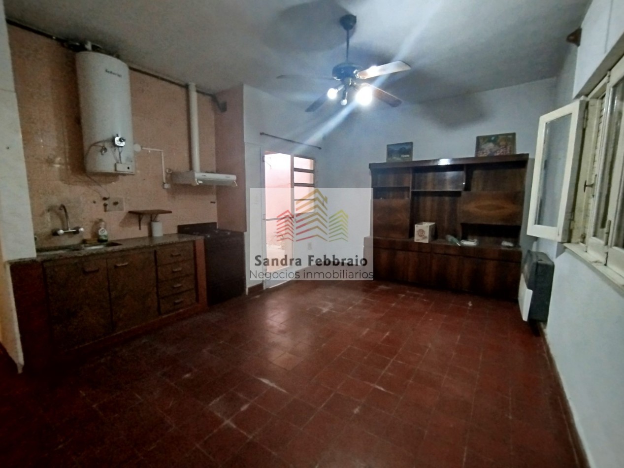 Venta Casa y amplio departamento Los Polvorines Malvinas argentinas 