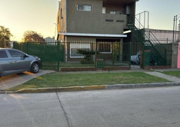 venta Casa y dos departamentos villa de mayo Malvinas argentinas 